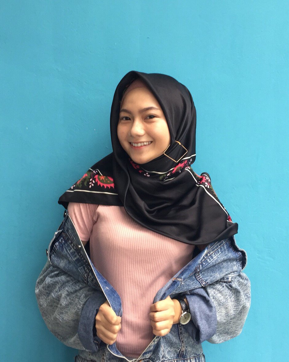 Latest Hits Indo Jilbab Tante Menjelajahi Kedalaman Tanpa Jeda