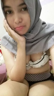 10 Abg Viral Bocil Hijab 2025 Top 5 Anjay Video Wiwik Fyp Kelakuan Lc Saat Menghibur Anggota Dpr One for All Indonesia Guru Viral